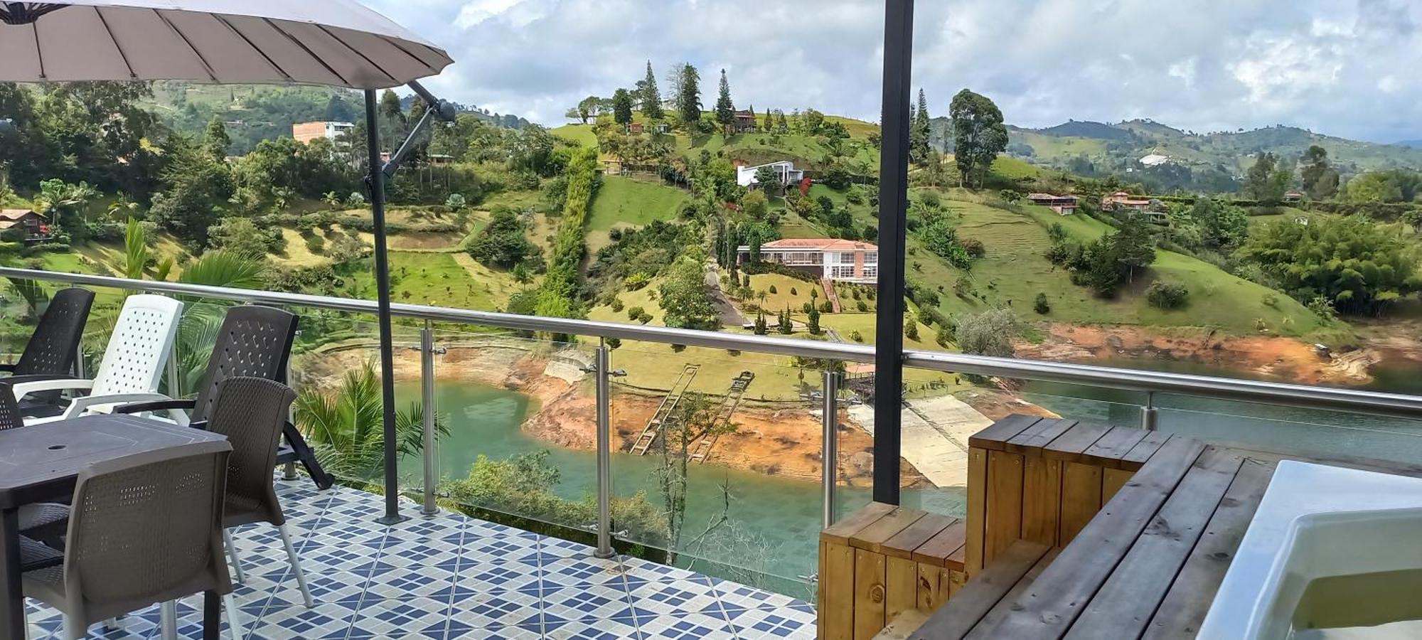 Hotel Mirador Cielo Blue El Penol  외부 사진