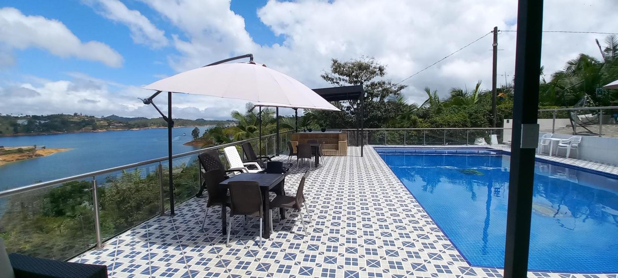 Hotel Mirador Cielo Blue El Penol  외부 사진